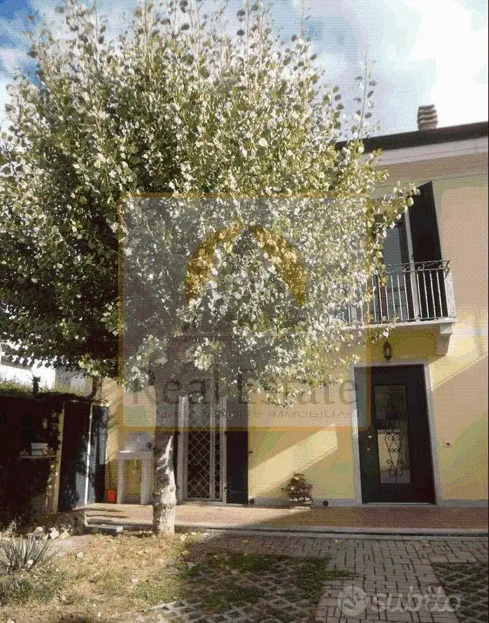 Villetta a schiera in affitto a Carrara