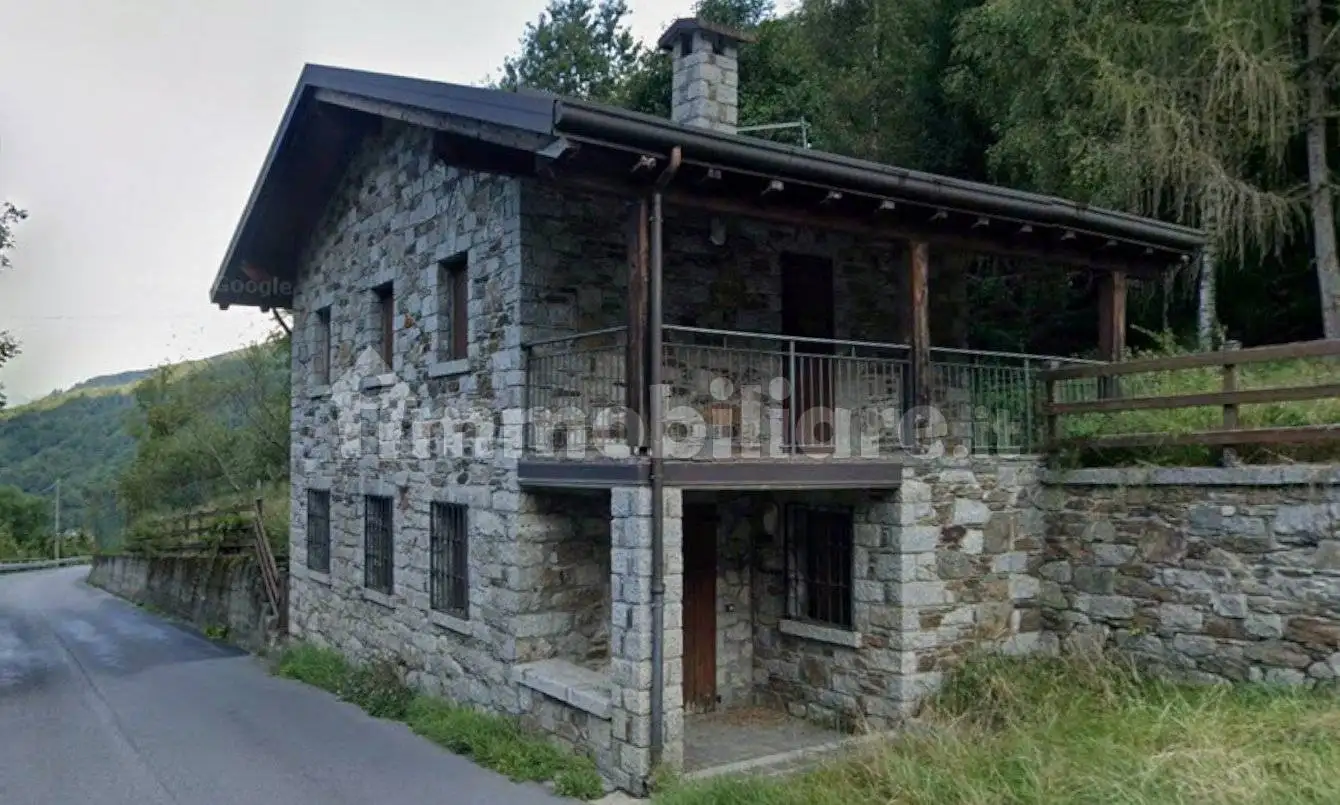 Villa in asta a Saviore dell'Adamello