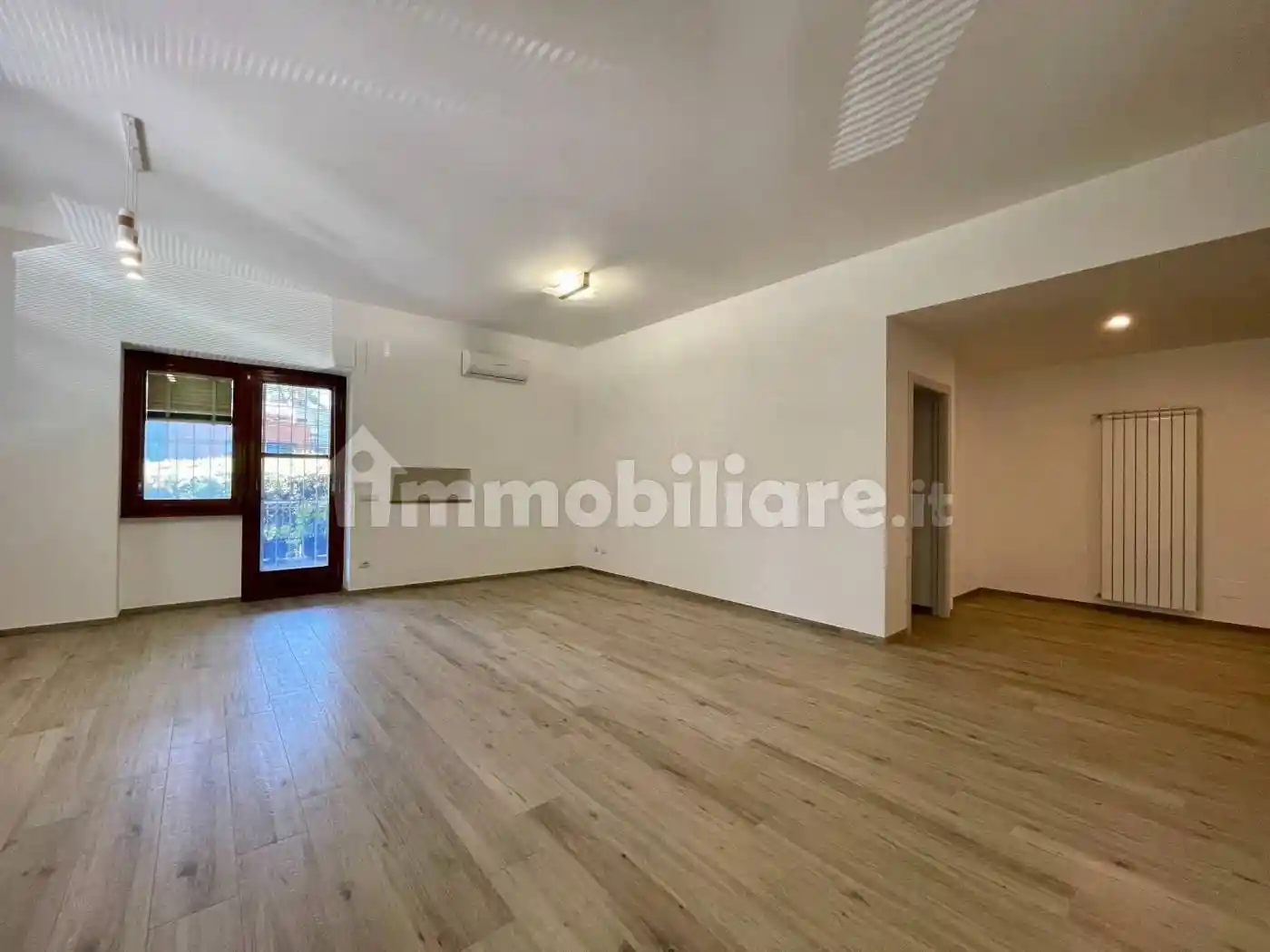Quadrilocale viale Umberto Tupini 104, Eur, Roma - foto 3