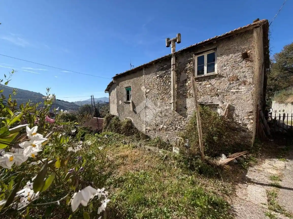 Villa in vendita a Serra Riccò