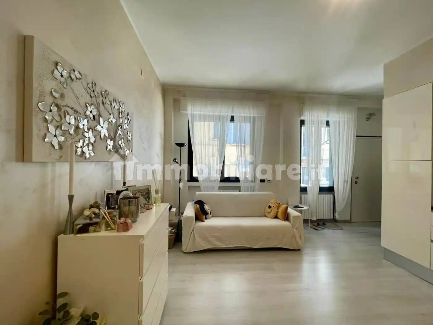 Bilocale piazza 6 Febbraio 12, Sempione, Milano - foto 3