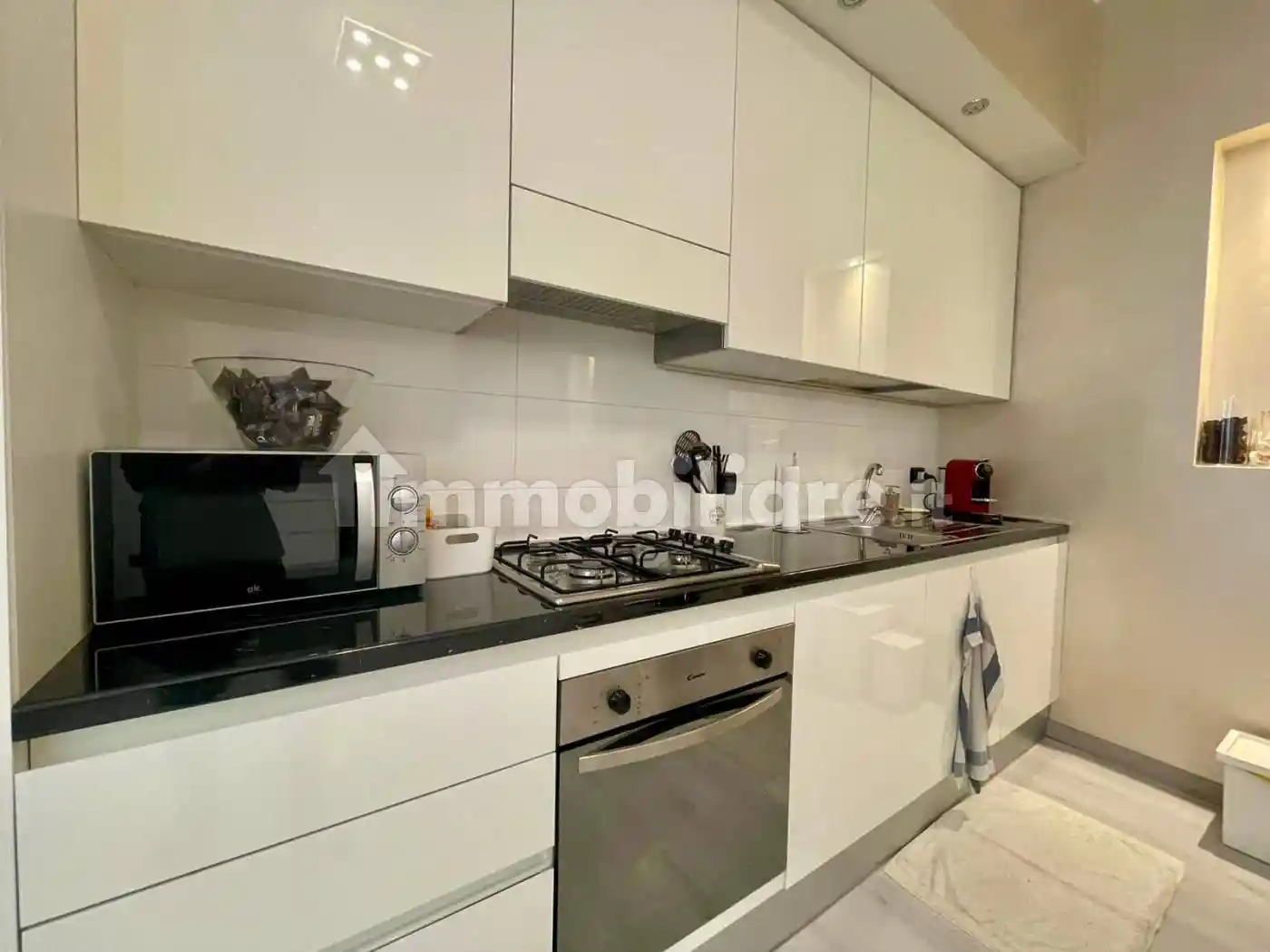 Bilocale piazza 6 Febbraio 12, Sempione, Milano - foto 5