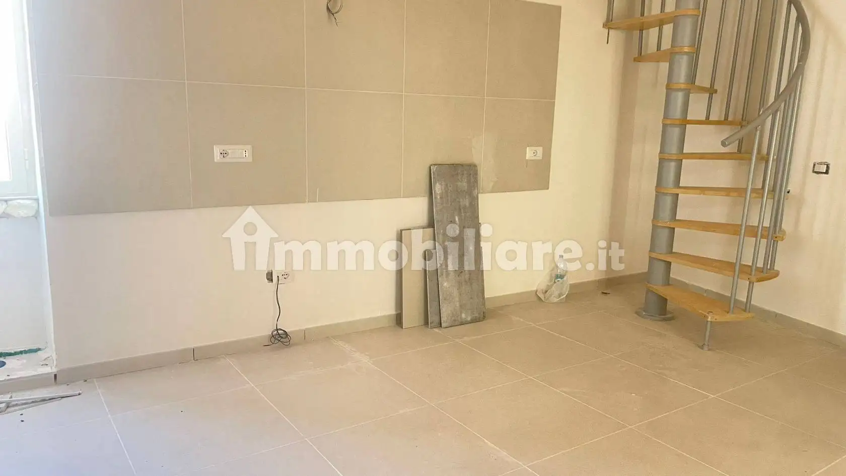 Appartamento in affitto a Napoli