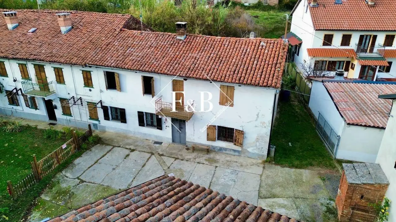 Rustico - Casale in vendita a Valfenera