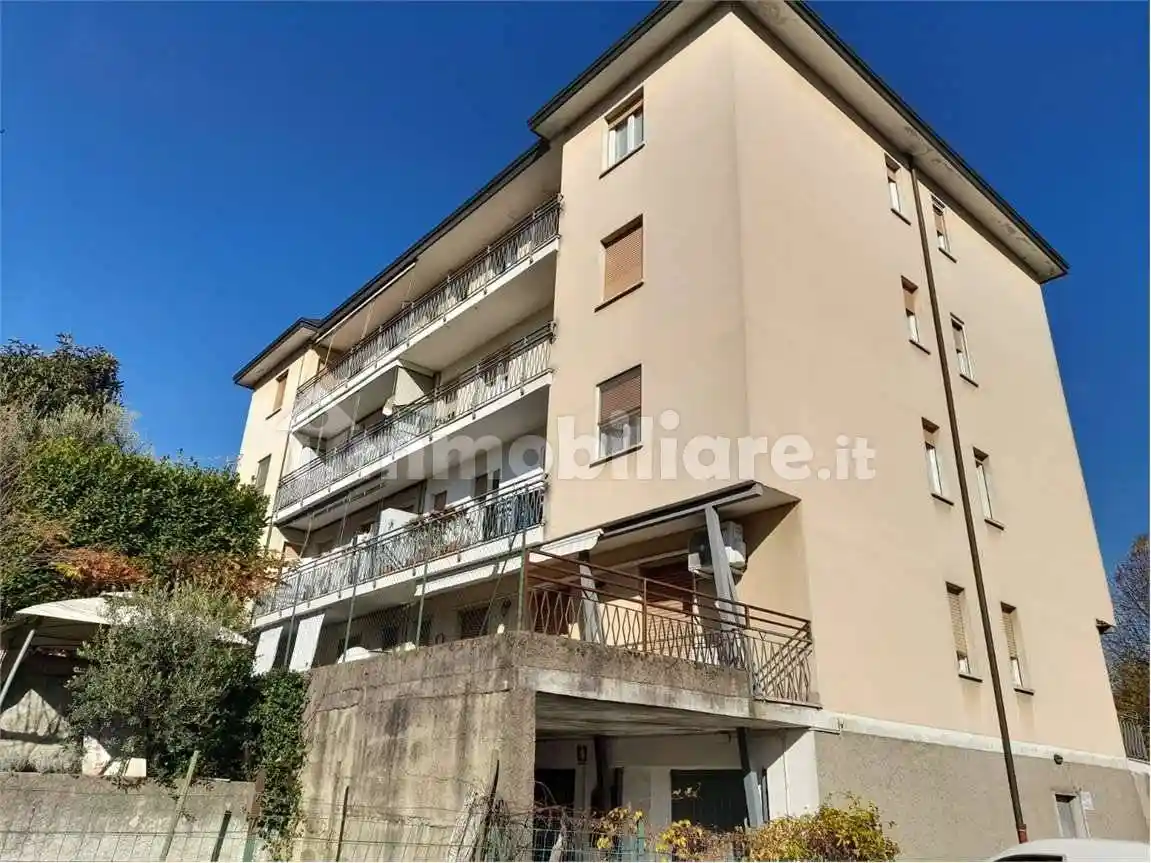 Appartamento in vendita a Varese