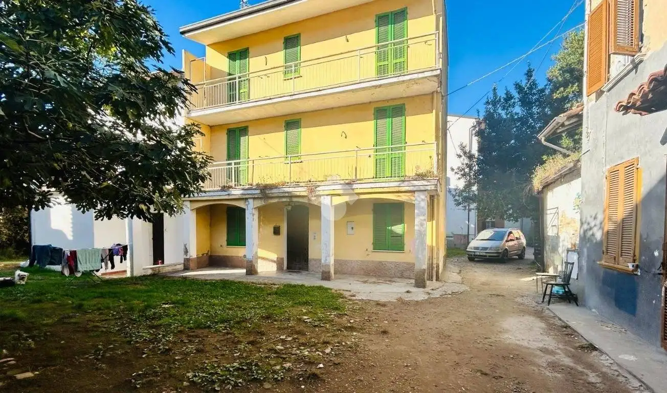 Casa indipendente in vendita a Santa Giuletta