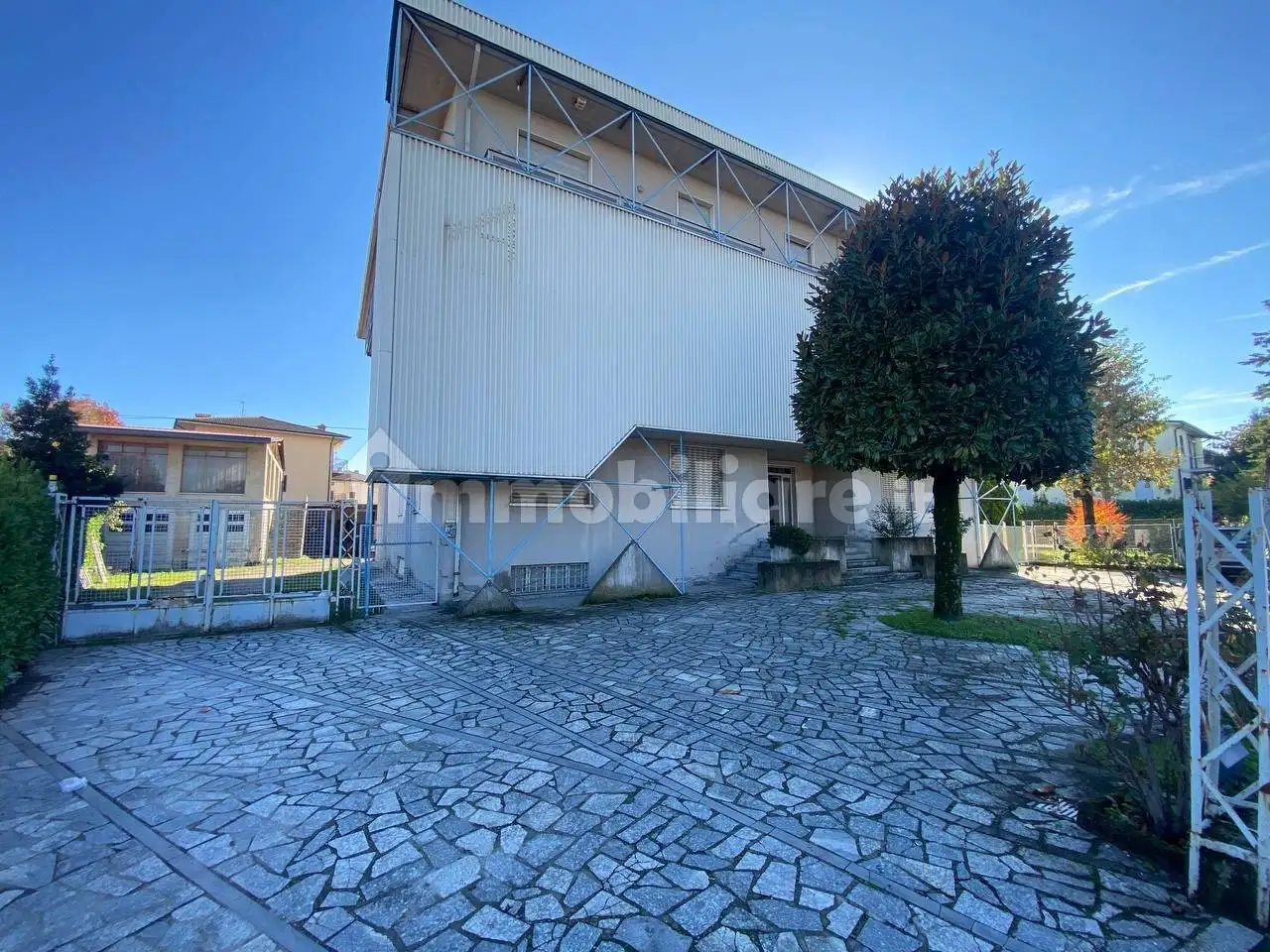 Palazzo - Edificio in Vendita - foto 2