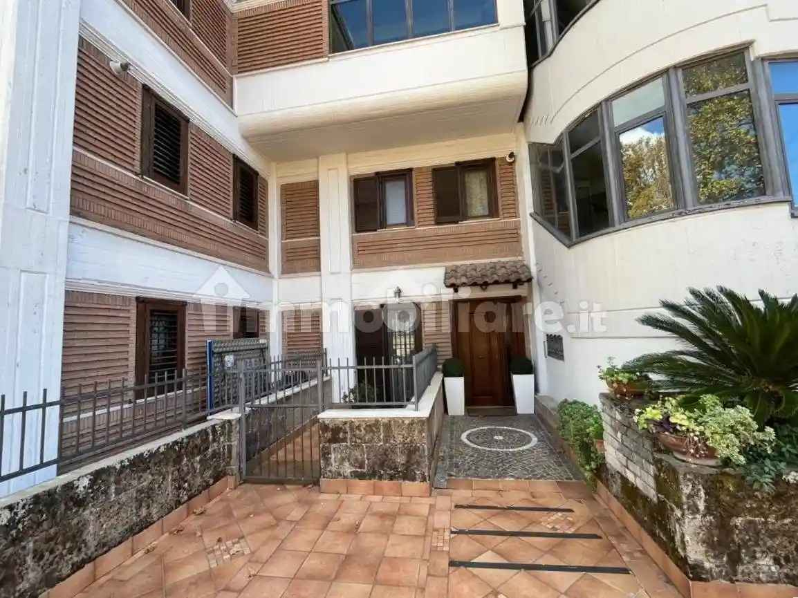 Appartamento via Costantino del Franco 12, Emanuele II, C. Colombo, Morelli e Silvati, Avellino - foto 4