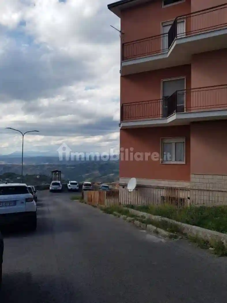 Trilocale via Pietro Paolo Parzanese 118, Ariano Irpino - foto 4