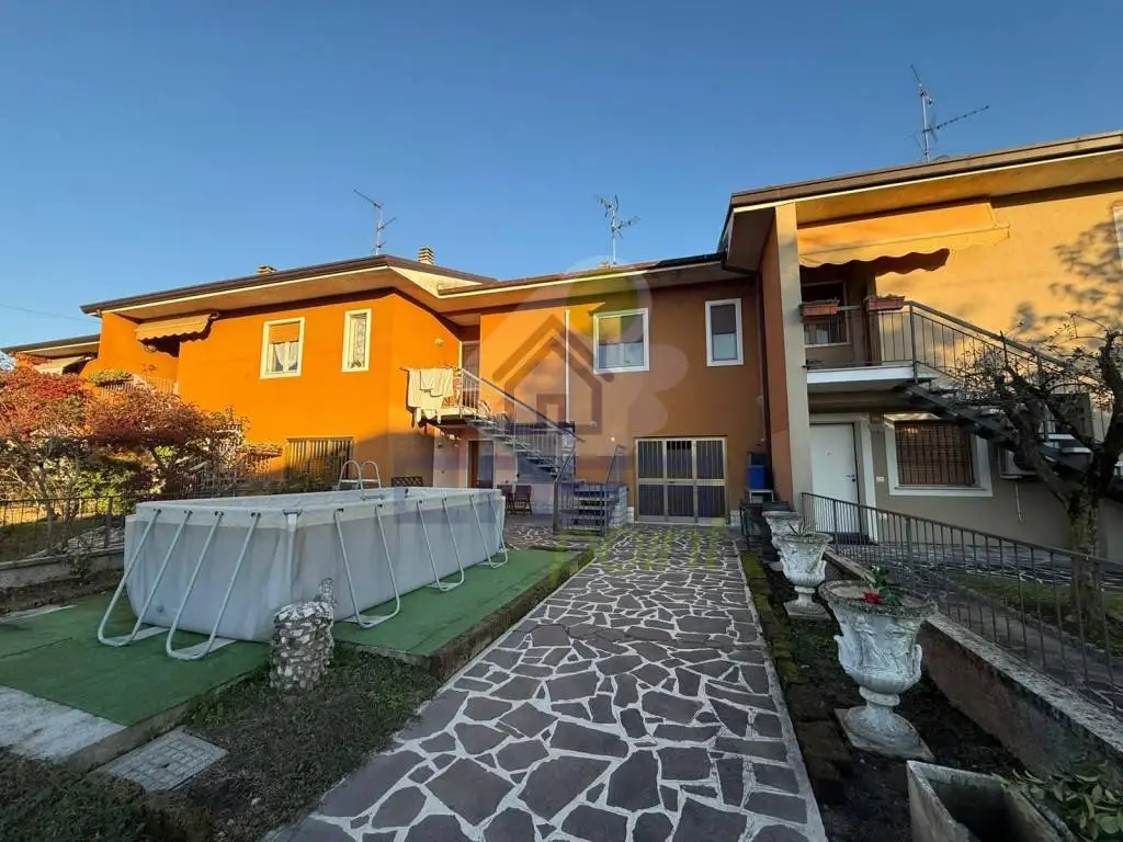 Villetta a schiera in vendita a Manerbio