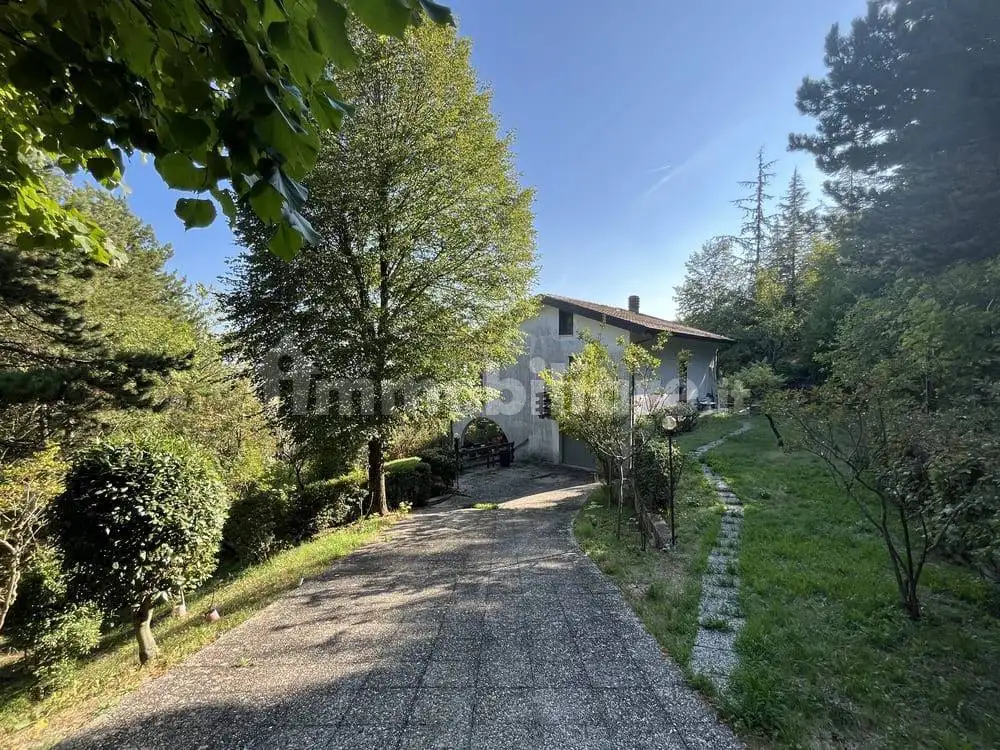 Villa in vendita a Pellegrino Parmense