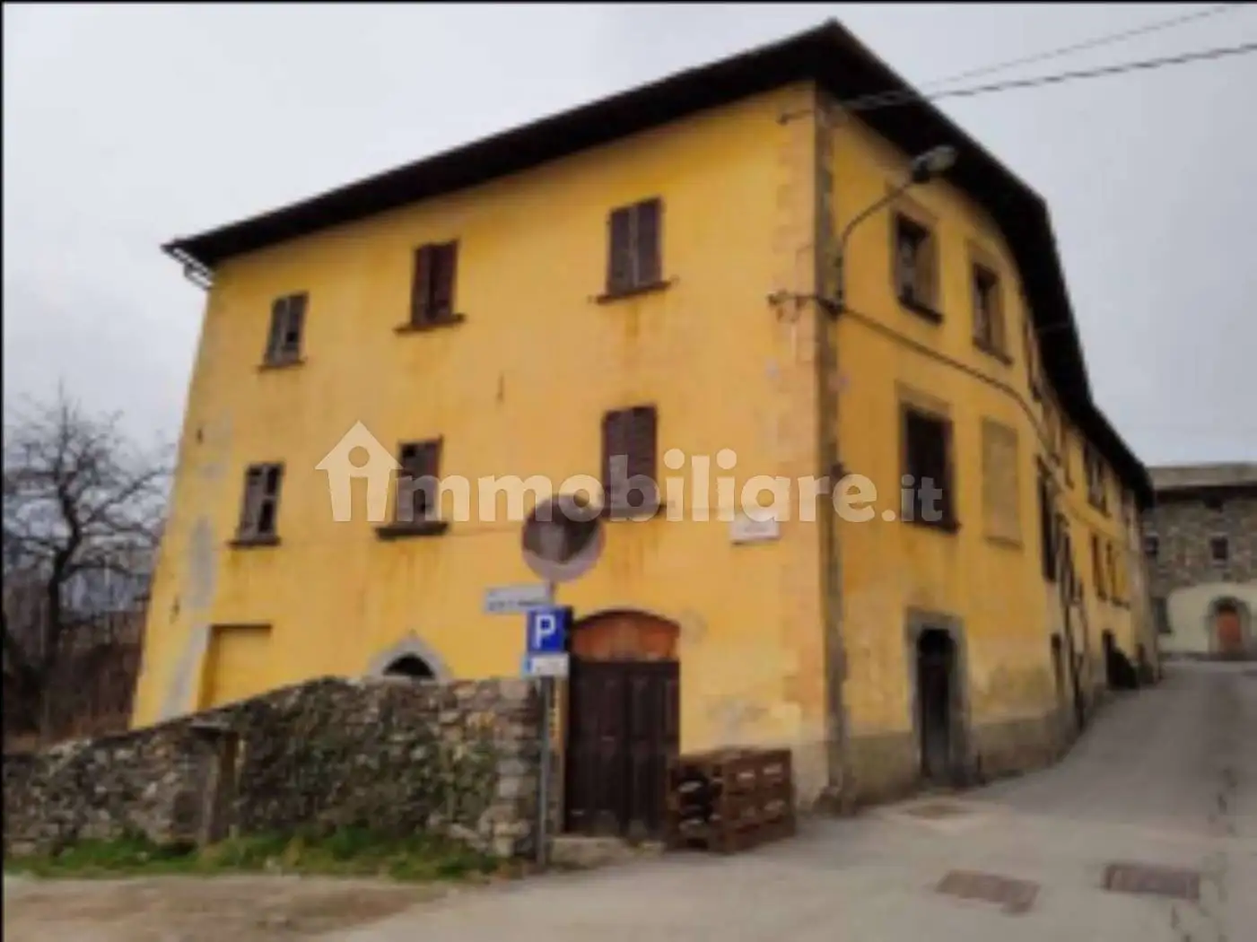 Palazzo - Stabile in asta a Teglio