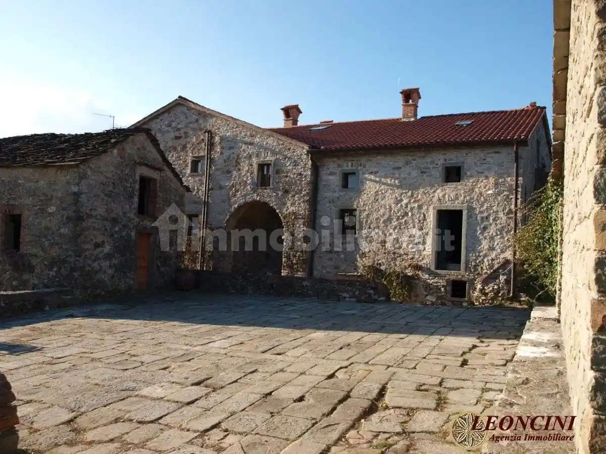 Rustico - Casale in vendita a Pontremoli
