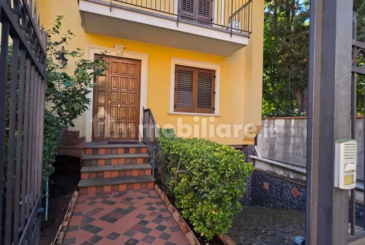 Villa in vendita a Nicolosi