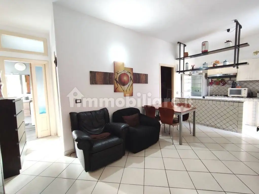 Trilocale via Sebastiano Satta 11, Centro, Bosa - foto 3