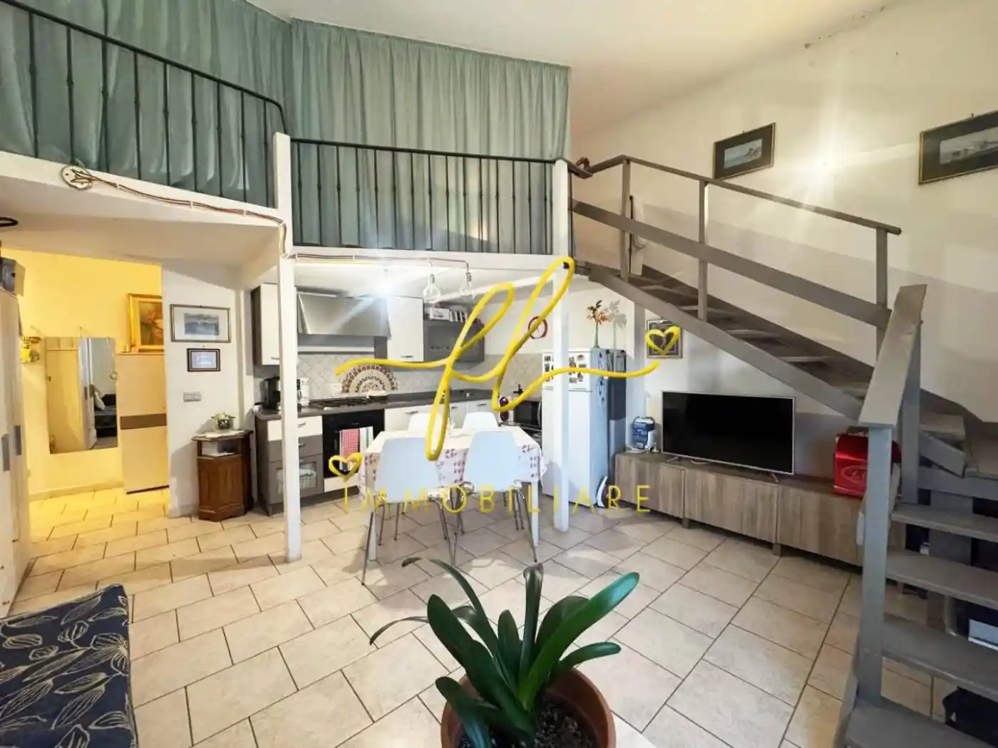 Appartamento in vendita a Livorno