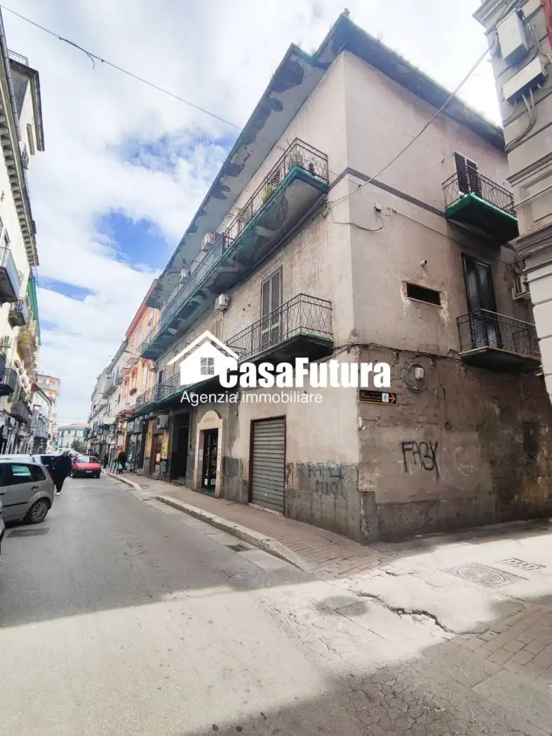 Appartamento in vendita a Napoli