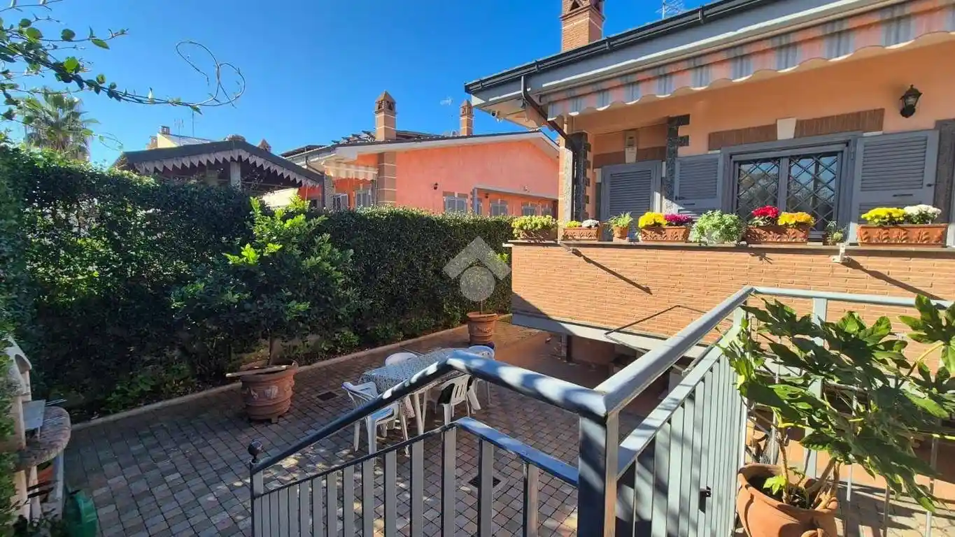 Villa plurifamiliare, buono stato, 140 m², Torre Gaia, Roma - foto 2