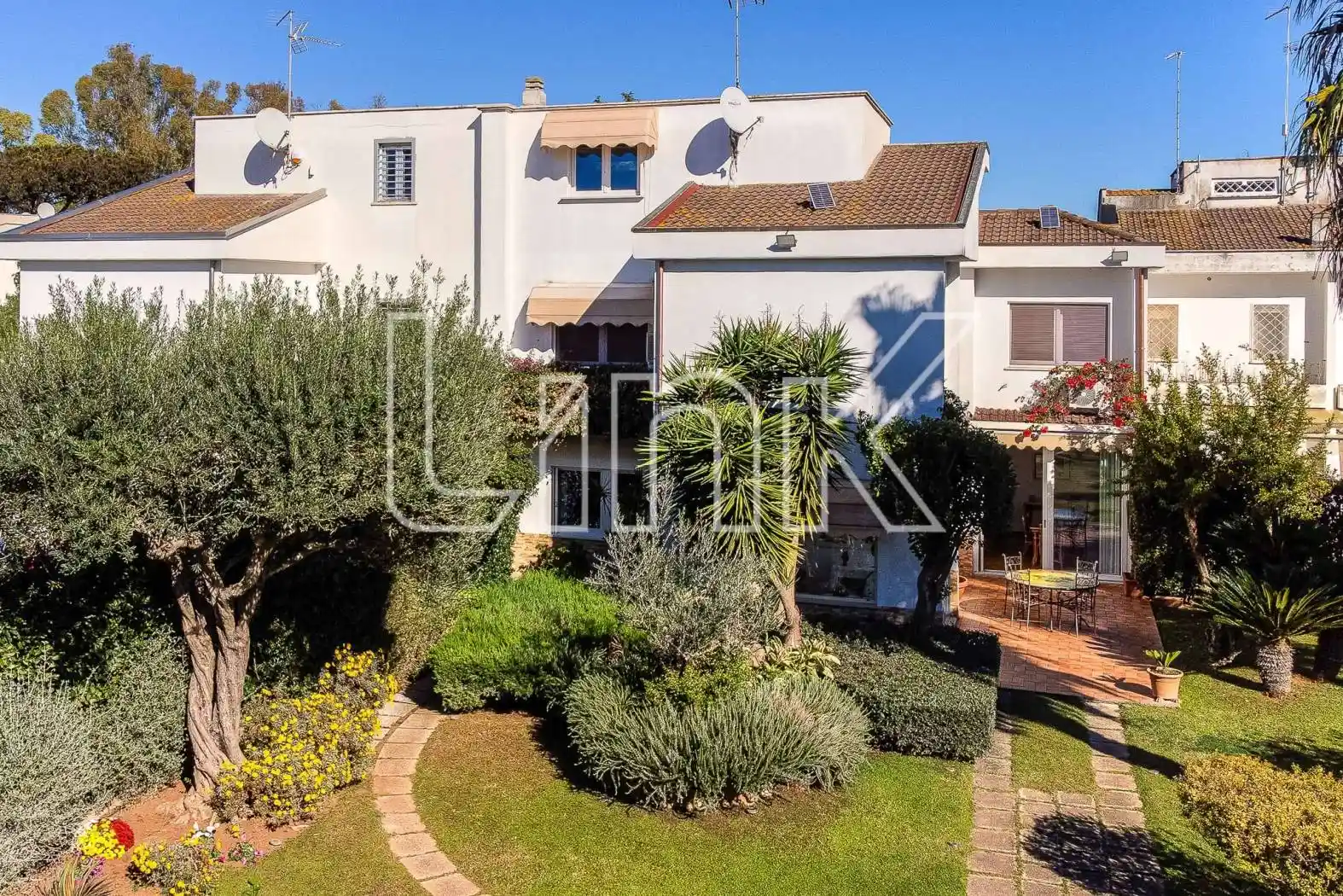 Villa bifamiliare via Luson 5, Infernetto, Roma - foto 4