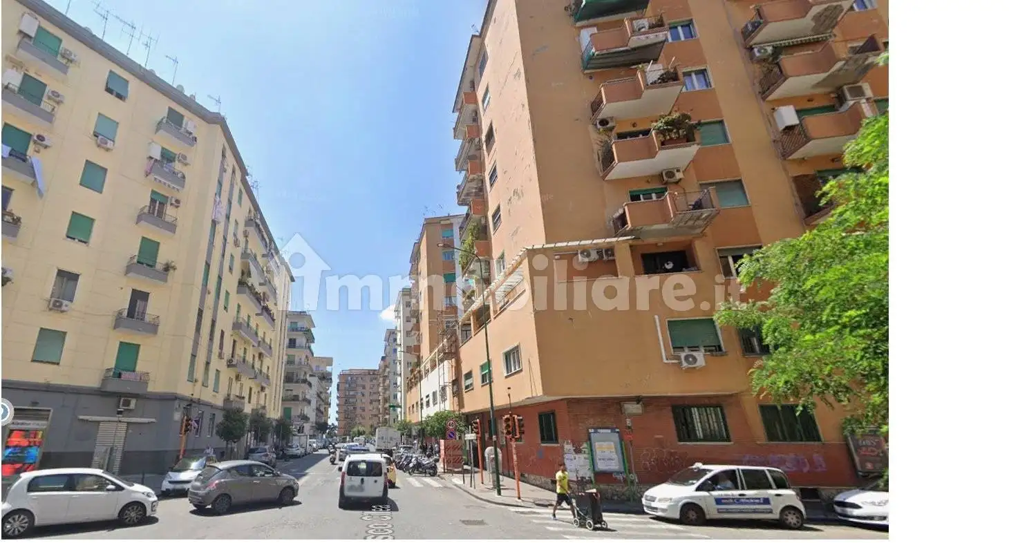 Appartamento in vendita a Napoli