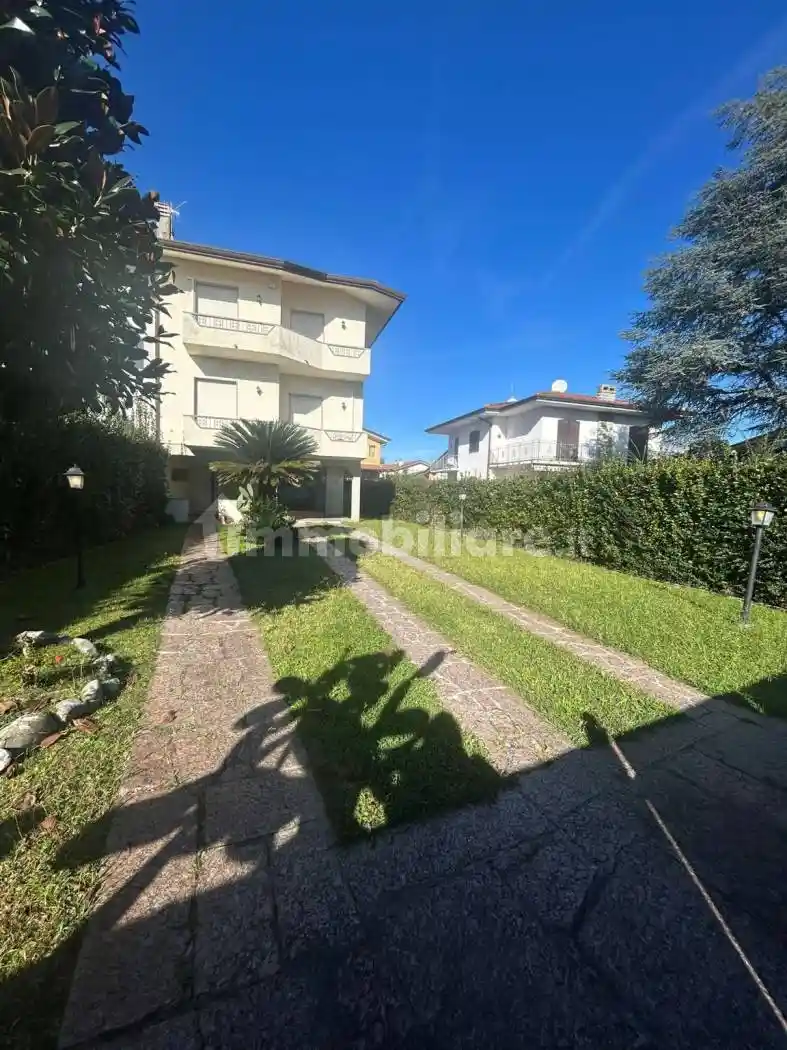 Villa in vendita a Pietrasanta