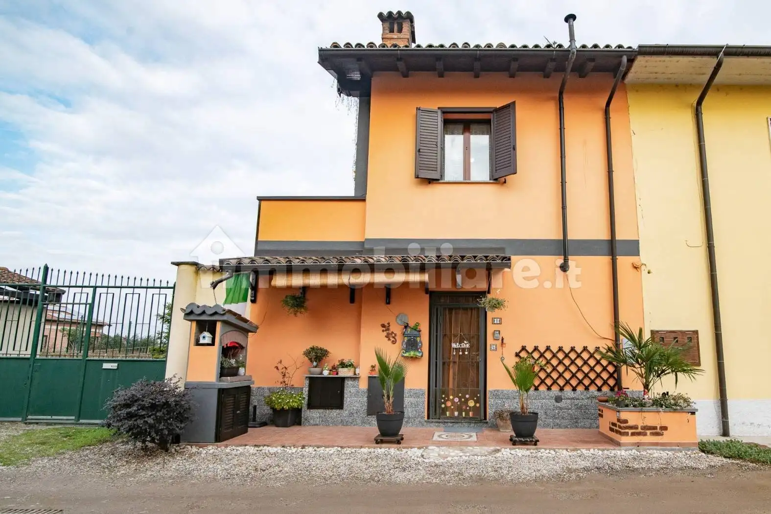 Appartamento in vendita a Vellezzo Bellini