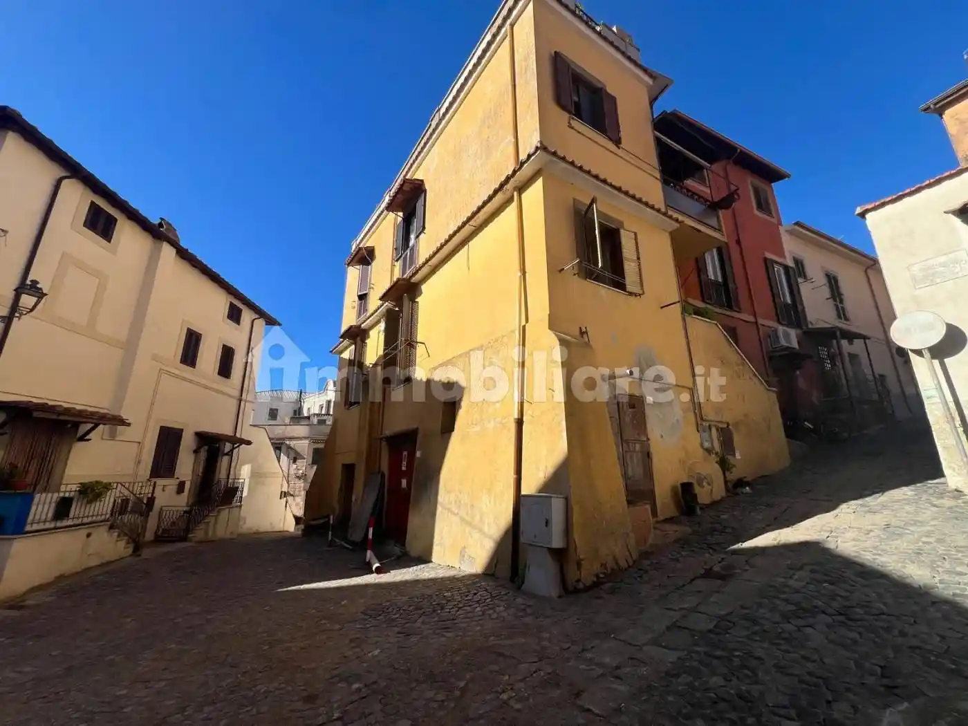 Appartamento in vendita a Ariccia