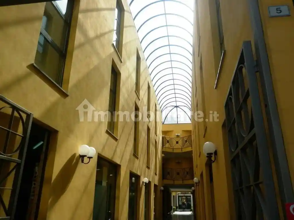 Bilocale largo Guido Camussi, Centro, Gallarate - foto 2