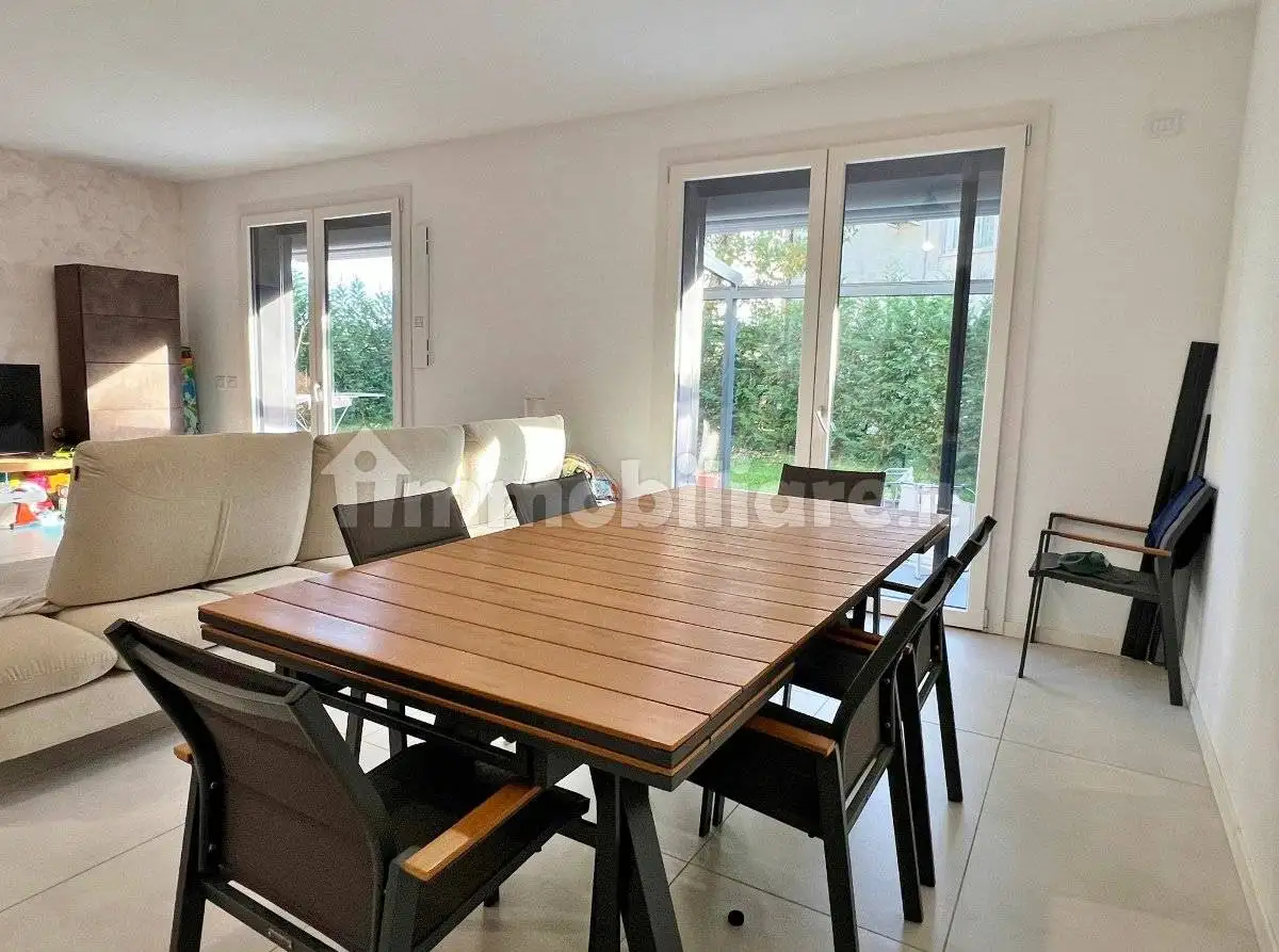 Villa a schiera via Gaetano Donizetti, Centro, Costabissara - foto 5