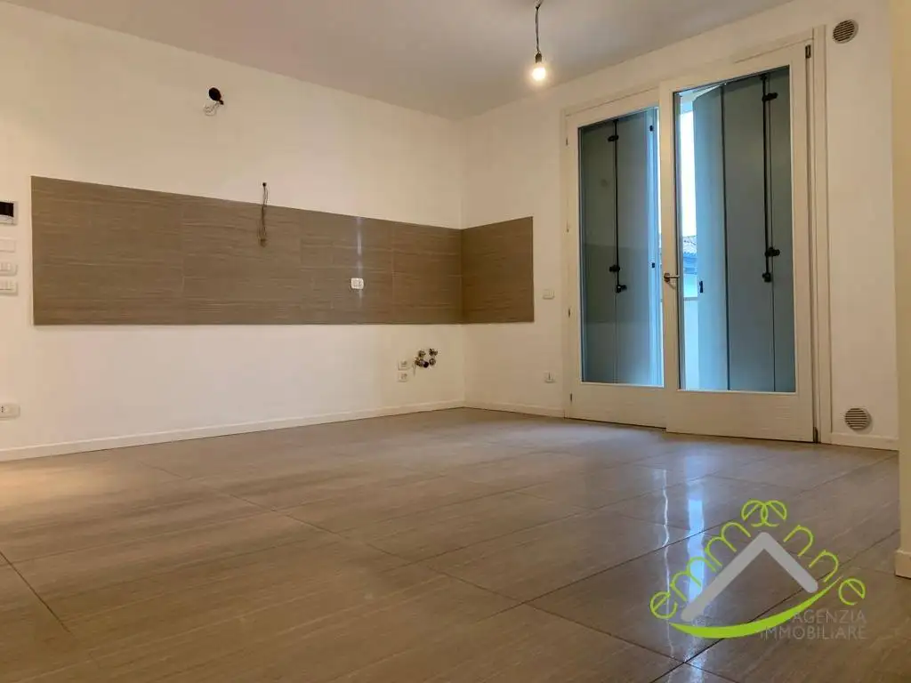 Trilocale via Andrea Mantegna, Centro, Dolo - foto 2