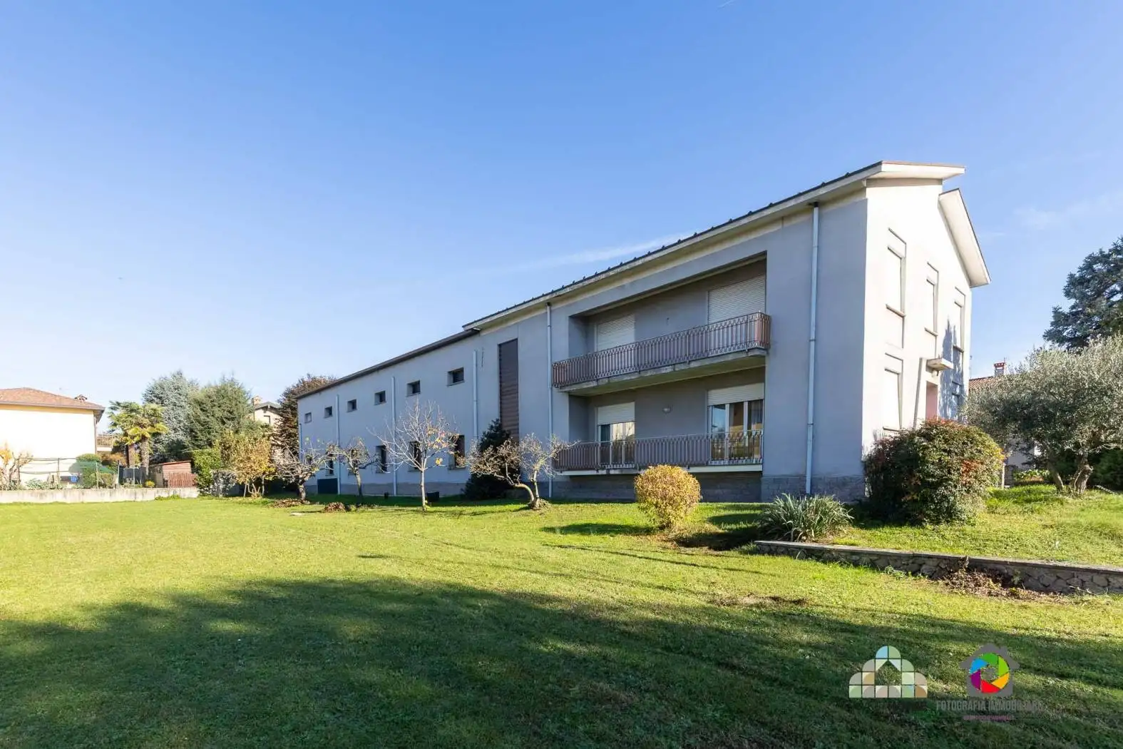 Palazzo - Edificio in vendita a Arosio