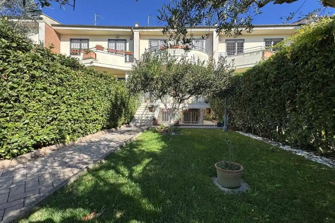 Villetta a schiera in vendita a Roma