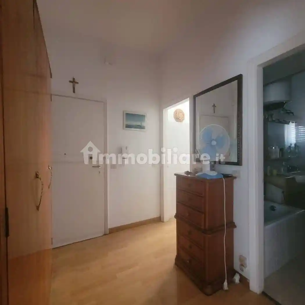 Bilocale via Lorenteggio 236, Inganni, Milano - foto 2