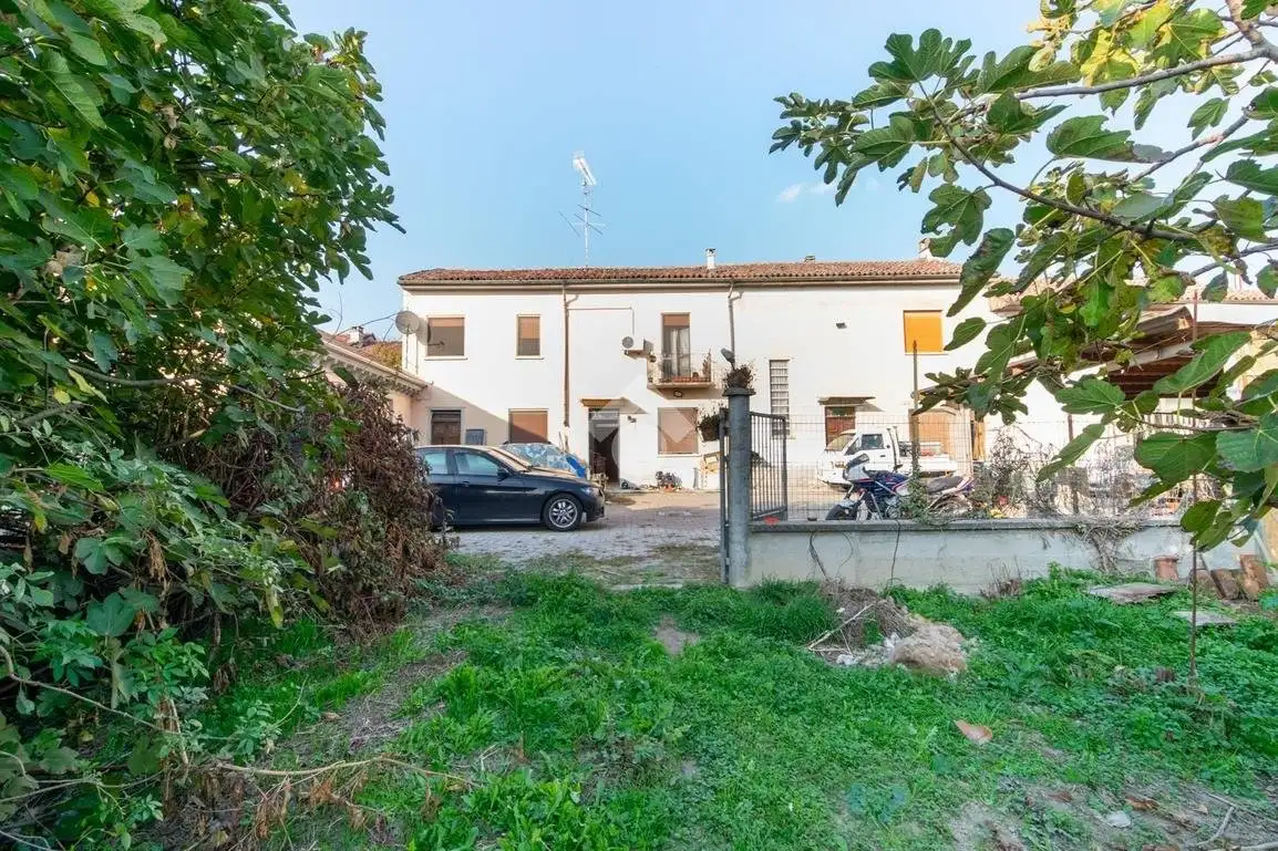 Casa indipendente in vendita a Casale Monferrato