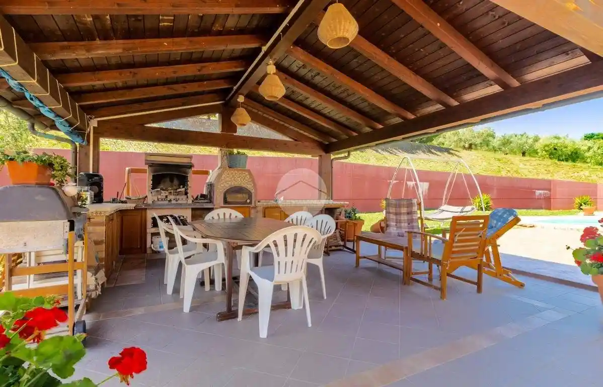 Villa unifamiliare via Francesco Paolo Tosti 4, Centro, Teramo - foto 3