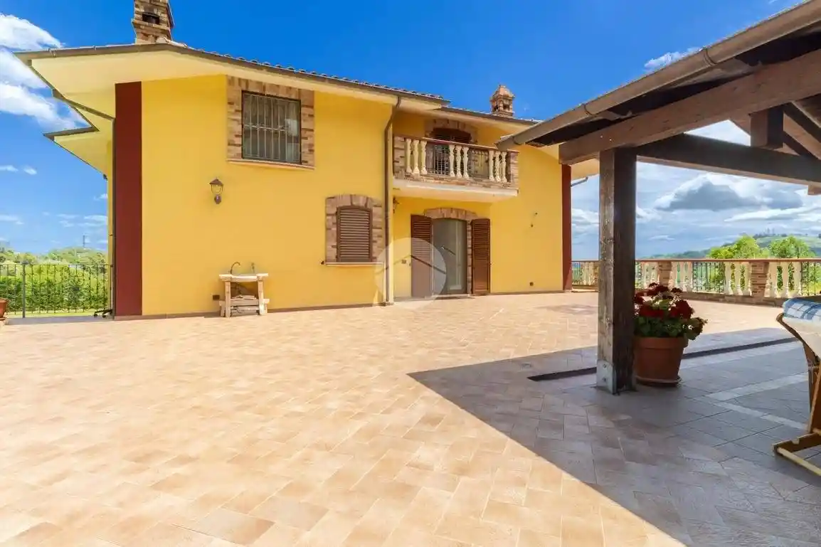 Villa unifamiliare via Francesco Paolo Tosti 4, Centro, Teramo - foto 5