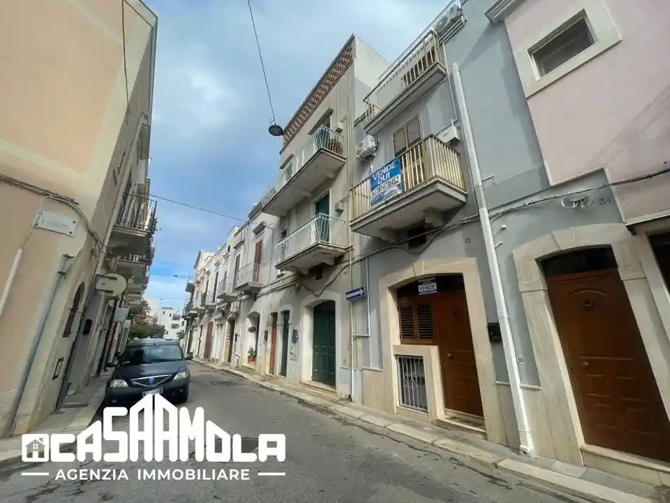 Casa indipendente in vendita a Mola di Bari