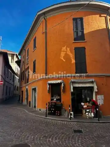 Trilocale da ristrutturare, secondo piano, Castello, Lecco - foto 2