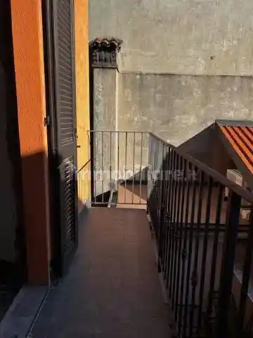 Trilocale da ristrutturare, secondo piano, Castello, Lecco - foto 3