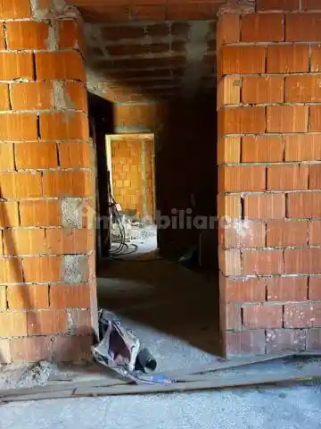 Trilocale da ristrutturare, secondo piano, Castello, Lecco - foto 5