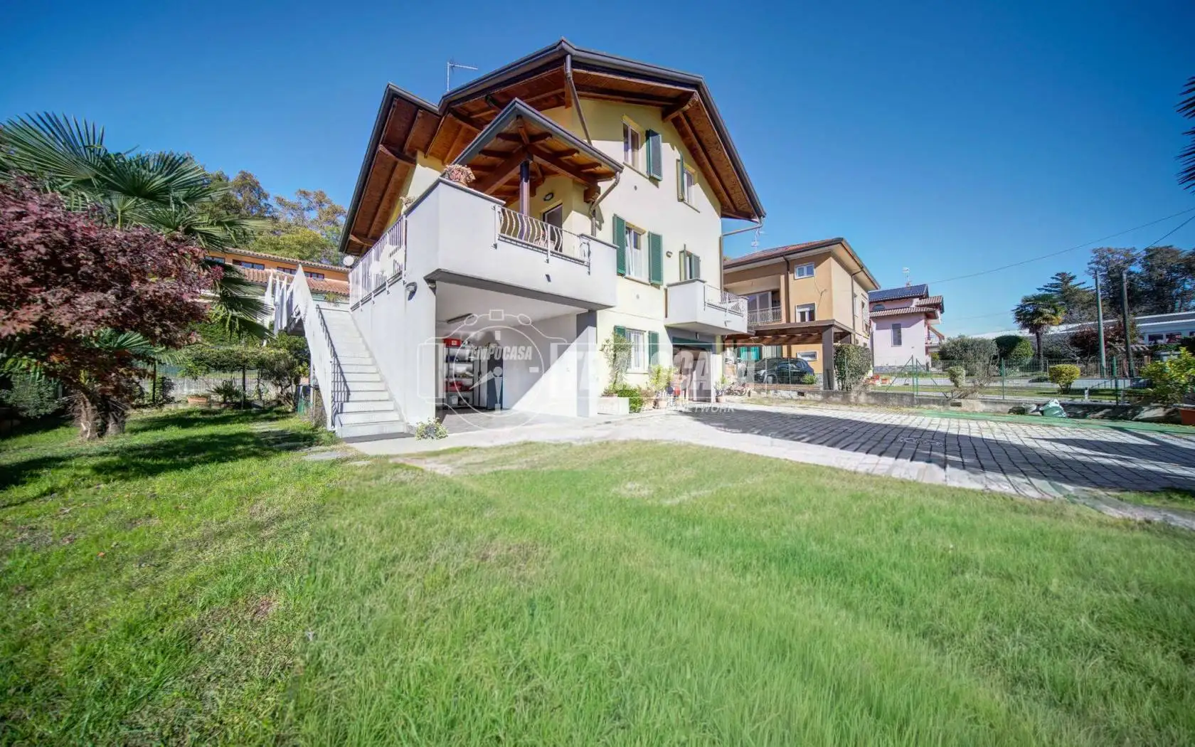 Villa bifamiliare via Benvenuto Cellini 9, Besnate - foto 2