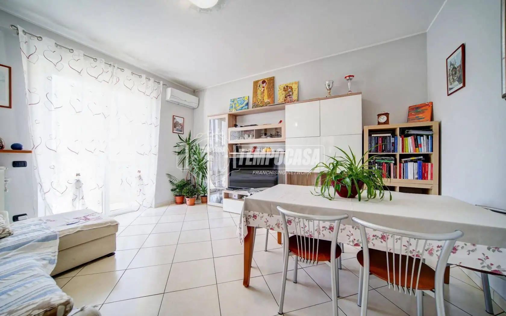 Villa bifamiliare via Benvenuto Cellini 9, Besnate - foto 4