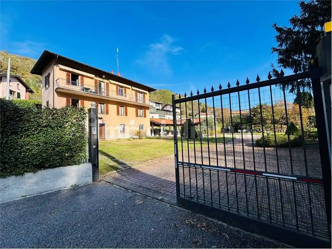 Villa unifamiliare via Avignone, 2, Camnago Volta, Como - foto 2