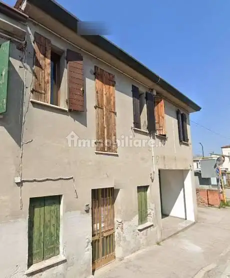 Casa indipendente in vendita a Rovigo