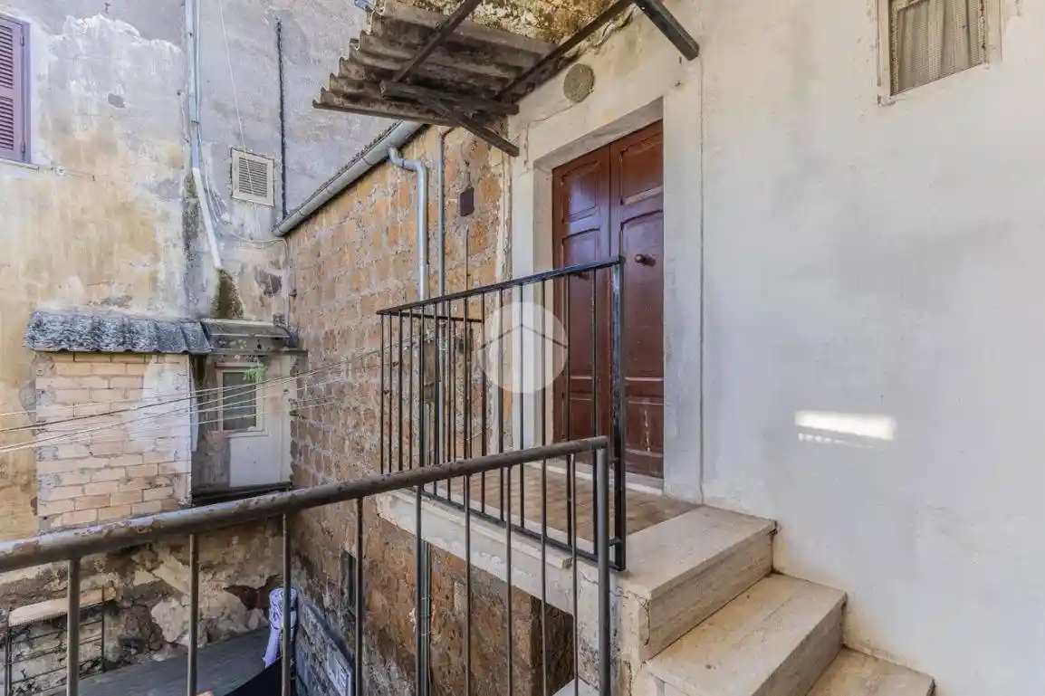 Trilocale via Don Giovanni Minzoni 16, Centro, Civita Castellana - foto 3