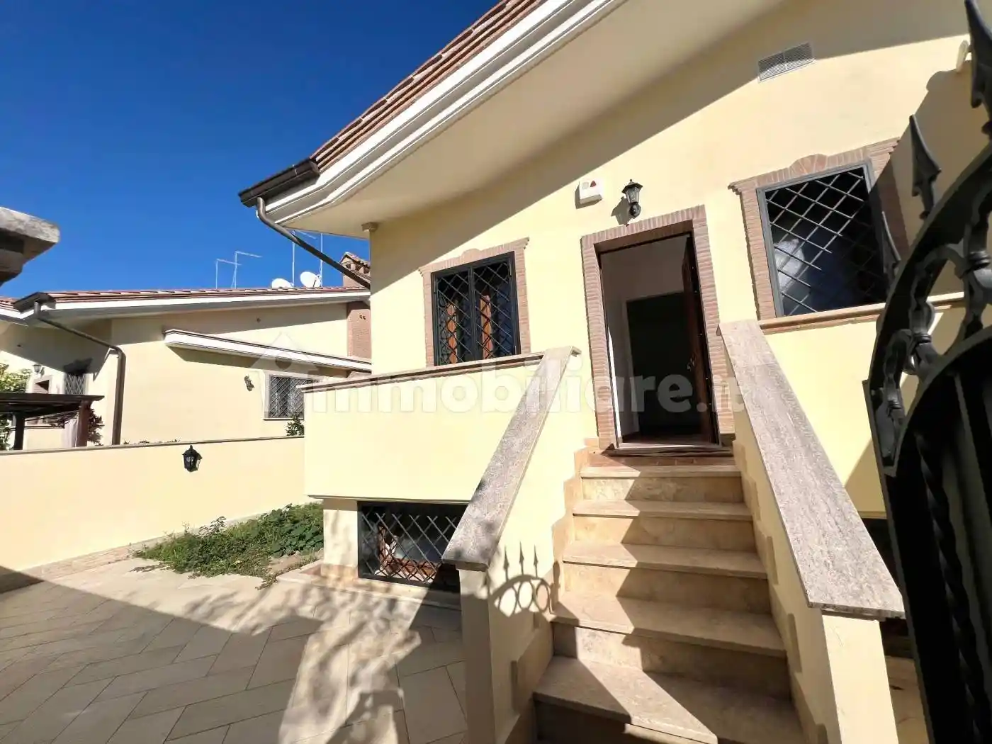 Villa plurifamiliare via Adolfo Tommasi 90, Acilia, Roma - foto 5