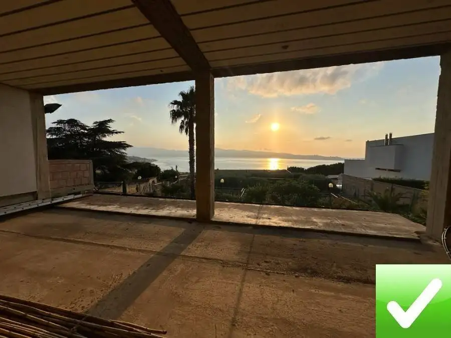 Casa indipendente in vendita a Reggio Calabria