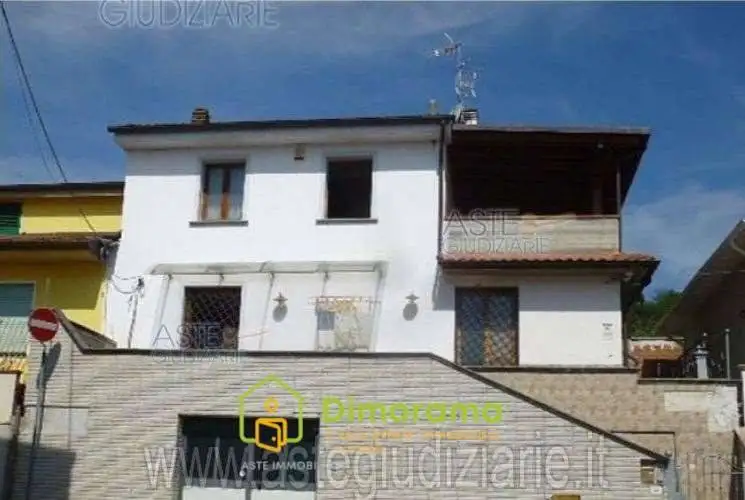 Casa indipendente in asta a Capraia e Limite