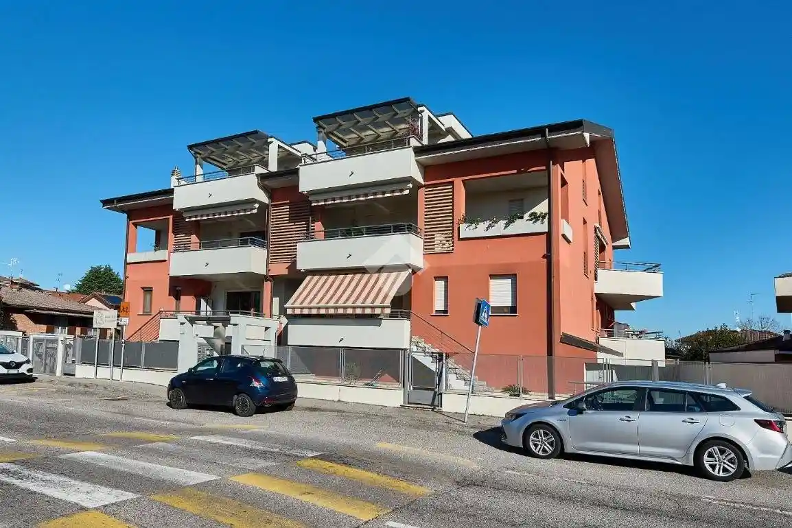 Appartamento in vendita a Zelo Buon Persico