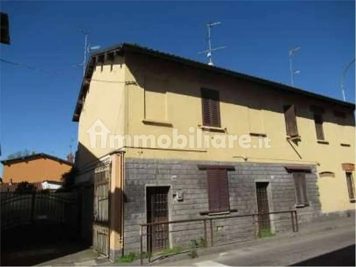 Casa indipendente all'asta via Cesare Battisti, 7, Calvignasco - foto 2